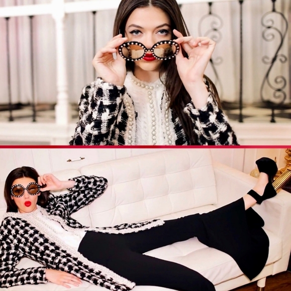 ALICE + OLIVIA Bel Air Round Bling Sunglasses Sunburst Pearl Trim - Picture 5 of 7